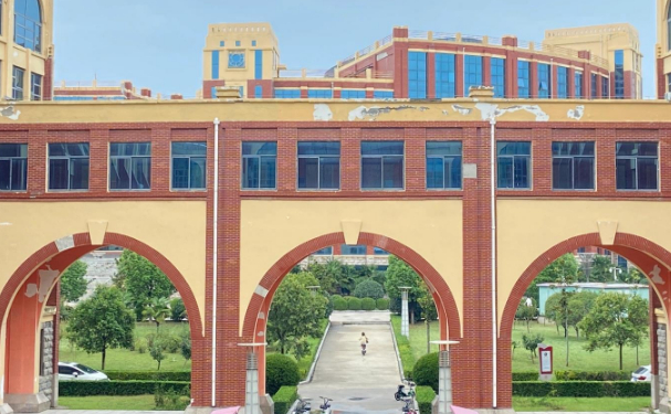 郑州工业应用技术学院